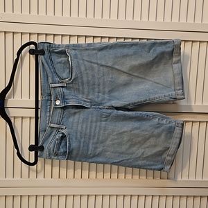 Levi jean shorts 31